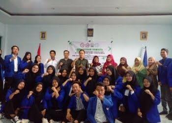 Hadiri Pelantikan SEMA dan HMJ PGSD FKIP Unipo, Ini Pesan Rektor Jorry