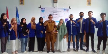 Senat FIKOM UNIPO Menggelar Seminar Digital Dalam Menggunakan Media Sosial