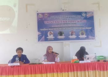Eviliona Muslimin, ST.,MT Melakukan sosialisasi kepada warga Desa Buntulia Jaya