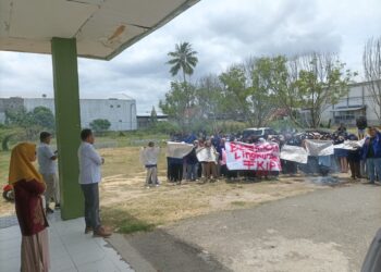 Aksi Mahasiswa FKIP Universitas Pohuwato: Menggugat Integritas dan Kualitas Pendidikan Tinggi