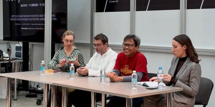 Eka Kurniawan di Moscow Book Tour 2026